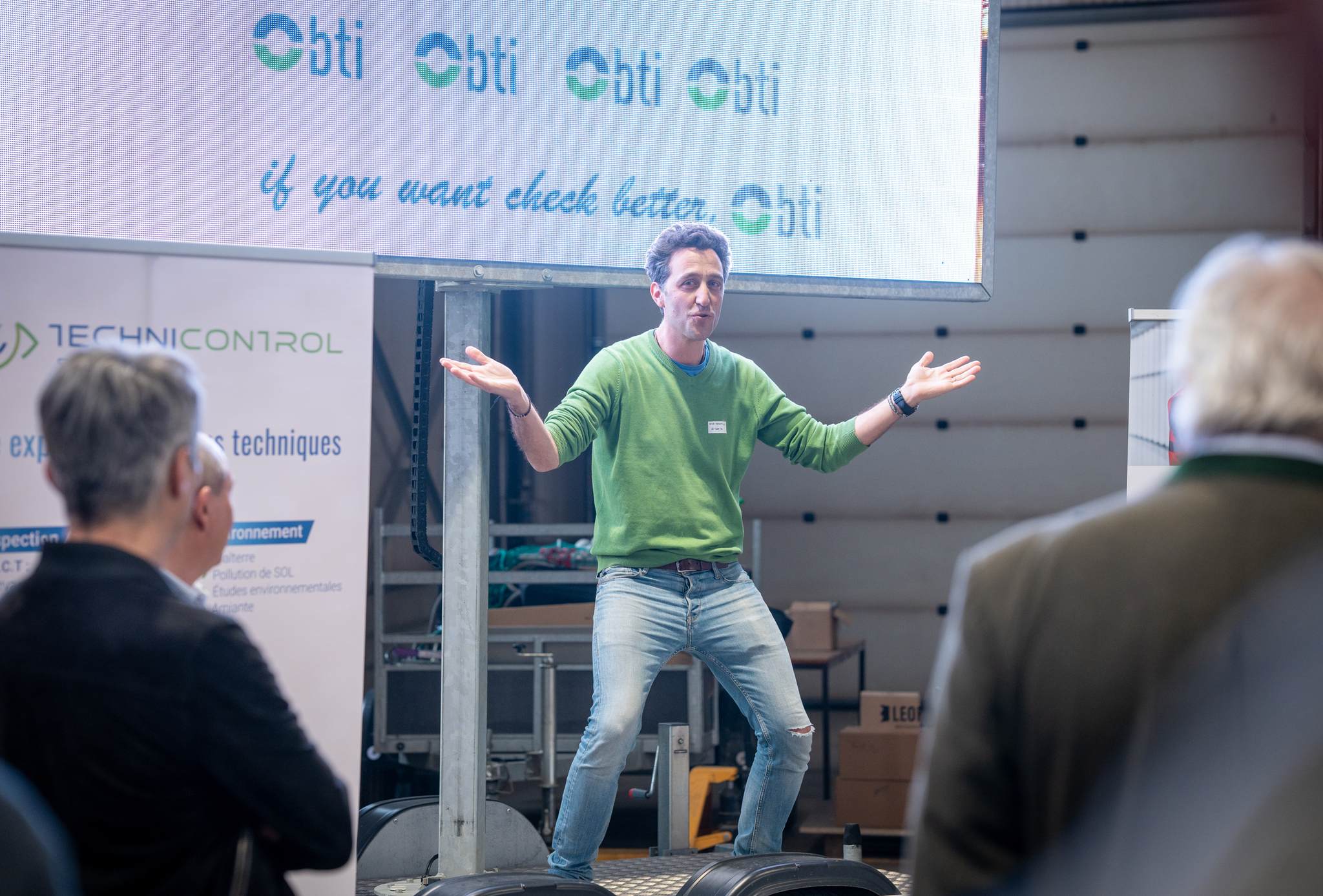 CREEZ VOTRE CHANSON D'EQUIPE !